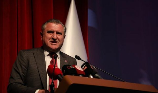 Bakan Bak: Türkiye Yüzyılı, gençlerin yüzyılı olacak