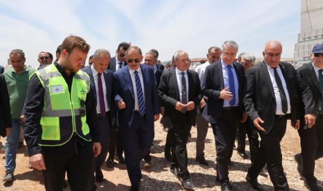 Bakan Özhaseki, 2 gün deprem bölgesinde