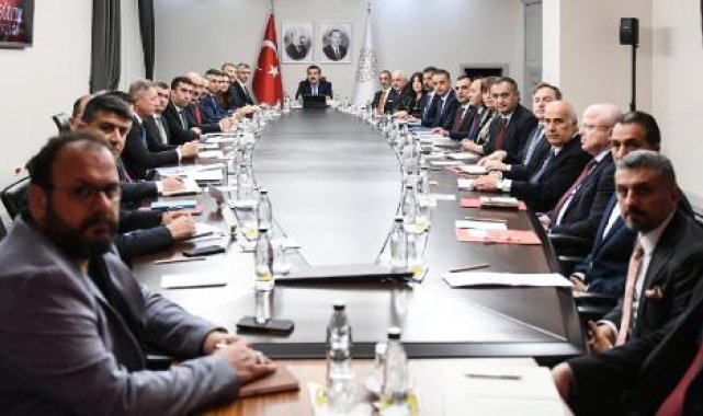 Bakan Tekin, ilk toplantısını yaptı
