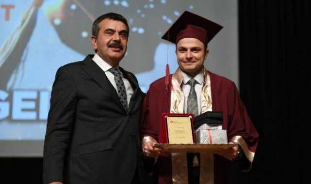 Bakan Tekin: Önümüzdeki yüzyılın Türkiye Yüzyılı olacağından eminim