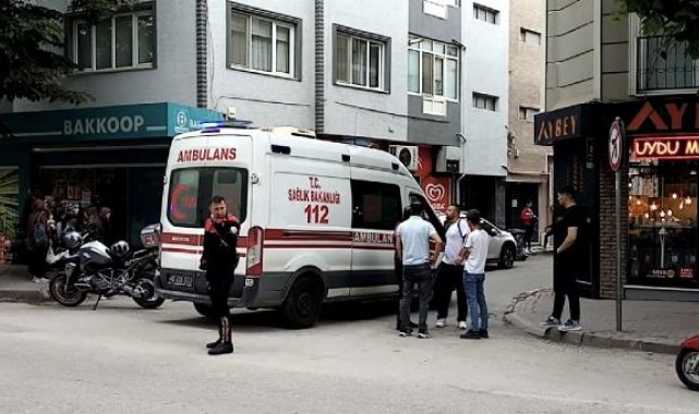 Barışmak için buluştuğu boşanma aşamasındaki eşini bıçakladı