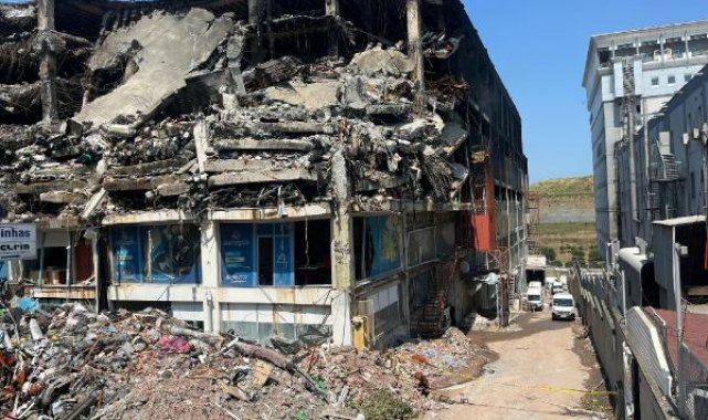 Başakşehir İkitelli Organize Sanayi Bölgesi'nde yanan fabrikanın son hali