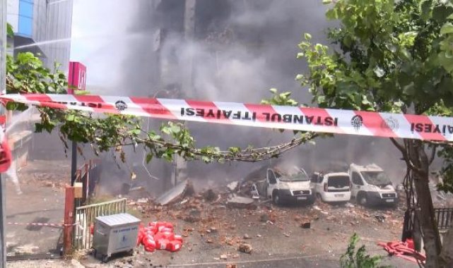 Başakşehir Organize Sanayi Bölgesi'ndeki yangın devam ediyor