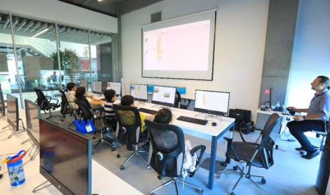 Başakşehir'de çocuklara yönelik robotik kodlama eğitimleri başladı
