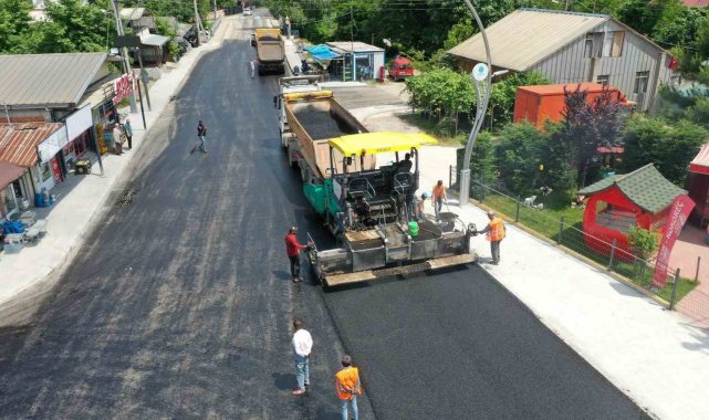 Başiskele'nin tahrip olan yolları asfaltlanıyor