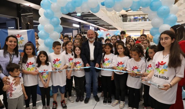 Başkan Çolakbayrakdar: "Her alanda gençlerimiz ve evlatlarımızın yanındayız"