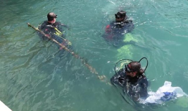 Bebek Sahil'de deniz temizliği
