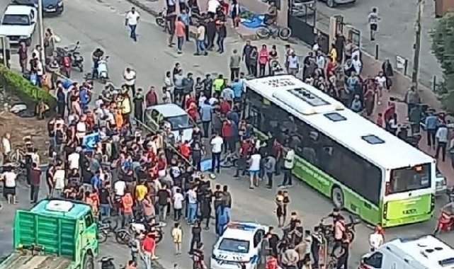 Belediye otobüsüyle motosikletin çarpıştığı kaza kamerada: 1 ölü, 1 yaralı