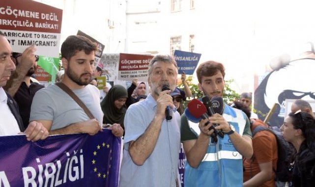 Beyoğlu'nda Yunanistan'ın göçmen politikası protesto edildi