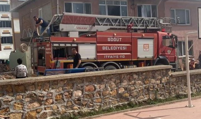 Bilecik'te 2 katlı binada yangın çıktı