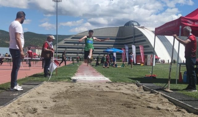 Bingöl'e 10 ilden gelen 200 sporcu atletizm pistinde ter döktü