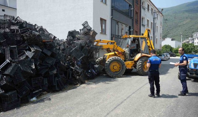 Binlerce boş sele biriktiren vatandaşa zabıta müdahalesi