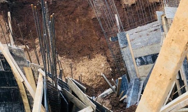 Bitlis'te inşaat alanında toprak kaydı: 2 işçi yaralı