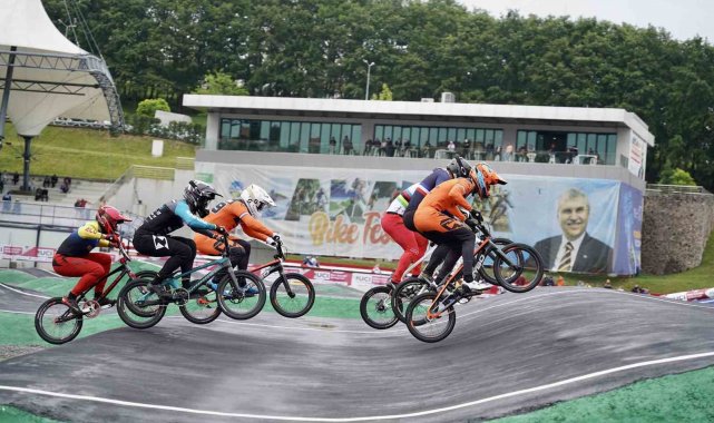 BMX World Cup heyecanı devam ediyor: Dünyanın en iyileri vadide pedal çeviriyor