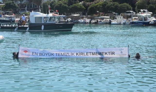 Bodrum'da denizin dibinden 10 ton 'katı atık' çıkarıldı