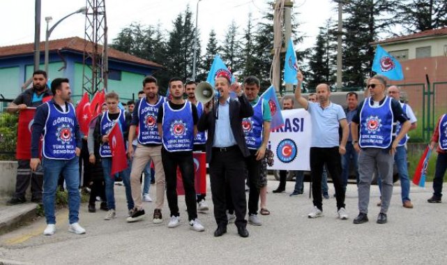 Bolu'da işten çıkarılan işçiler, elektronik fabrikası önünde eylem yaptı