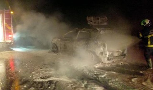 Bolu'da tünelde cip yandı; ulaşım 2 saat durdu
