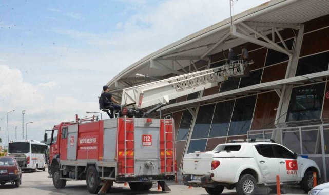 Bozüyük otogarında Kurban Bayramı öncesinde temizlik