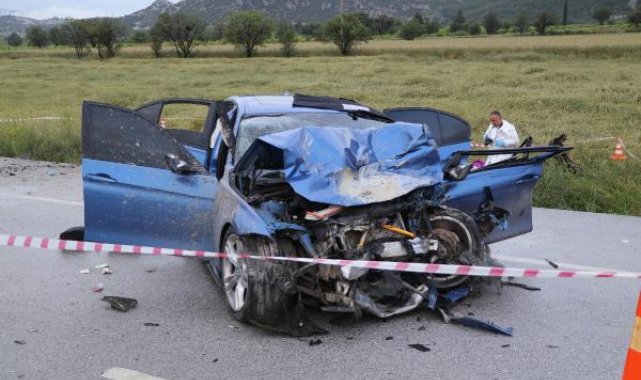 Burdur'da kontrolden çıkan otomobil, refüjü aşıp ciple çarpıştı: 5 ölü, 5 yaralı