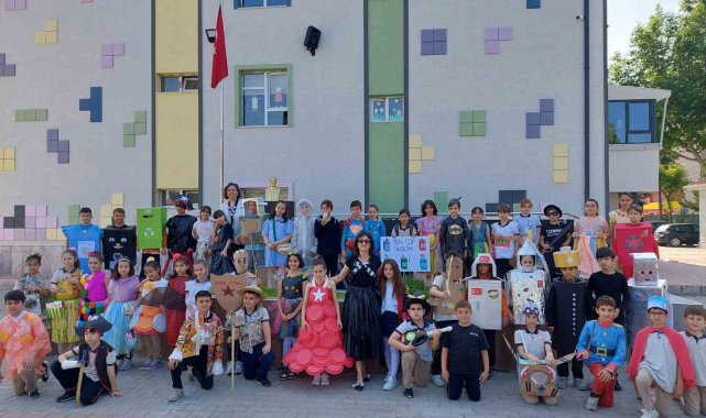 Bursa'da anlamlı defile: 'Ben Çöp Değilim'