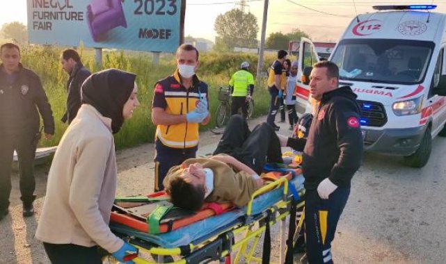 Bursa'da sporcuları taşıyan minibüs hafriyat kamyonuna çarptı: 1 ölü, 16 yaralı - Yeniden