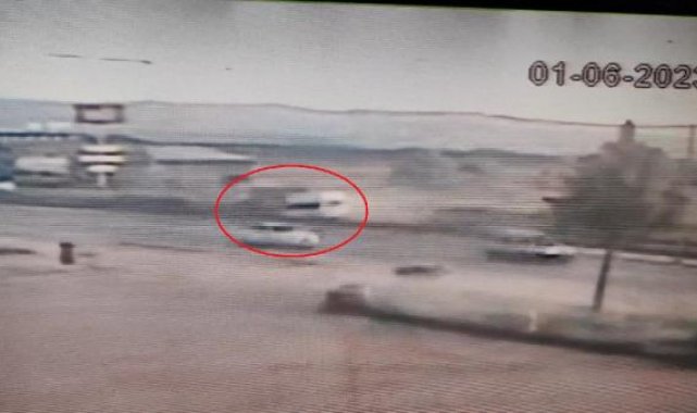 Bursa'da sporcuları taşıyan minibüs hafriyat kamyonuna çarptı: 1 ölü, 16 yaralı