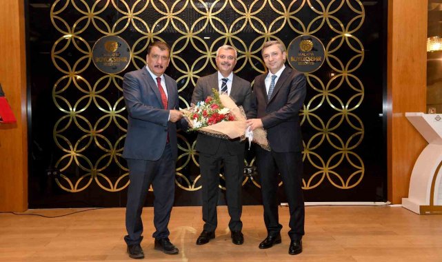 Büyükşehir Belediyesi Genel Sekreteri Noğay'a veda programı düzenlendi