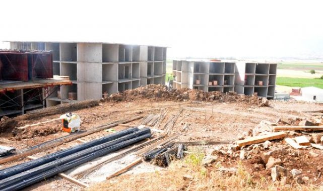Deprem bölgesinde afet konutları hızla yükseliyor