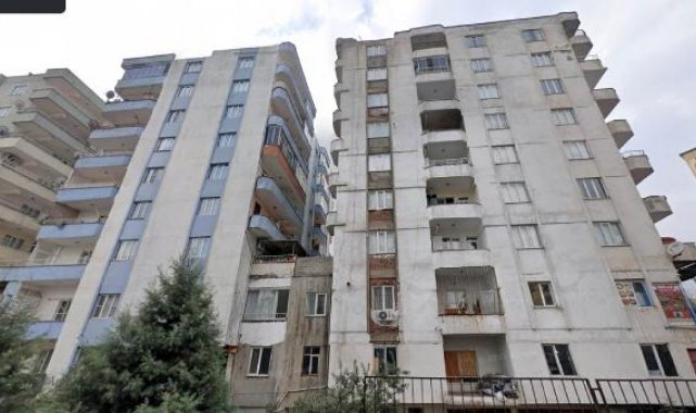 Depremde yıkılan Ebrar Sitesi'nin bir müteahhidi daha tutuklandı