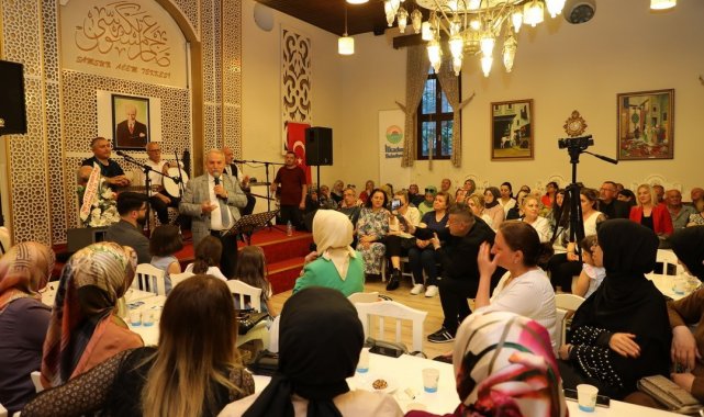 Depremzedeler için düzenlenen 'Cemal Safi Şiir Yarışması'nda 3 bin şiir yarıştı