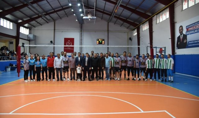 Develi'de voleybol coşkusu