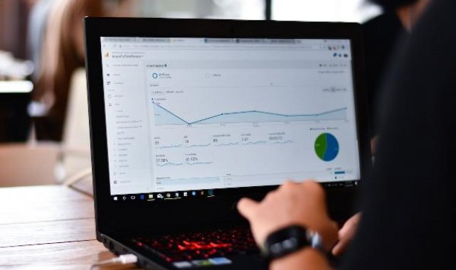 Dijitalde doğru araçları kullanarak markalaşmak önem kazanıyor