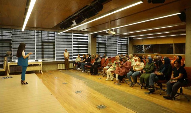 Diyarbakır'da ebeveynlere yönelik seminerler devam ediyor