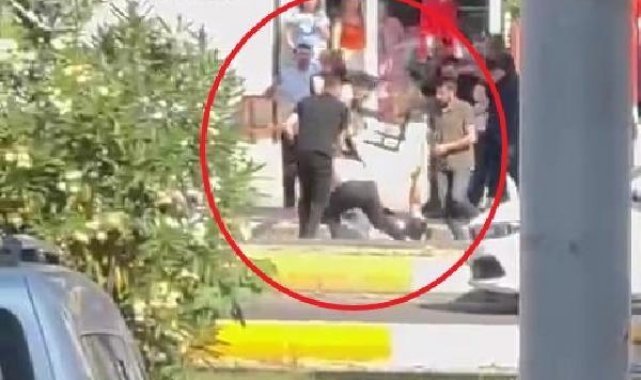 Diyarbakır'da tabureli ve sopalı kavga kamerada