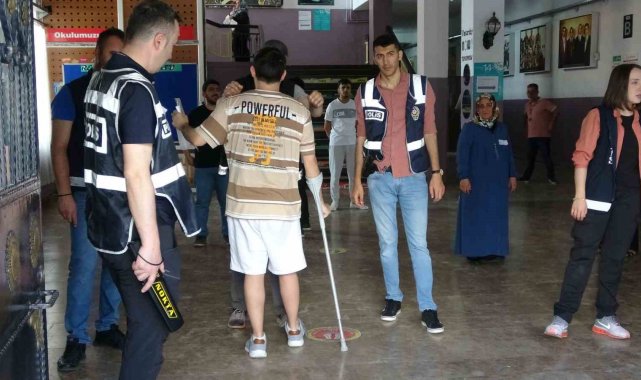 Diyarbakır'da YKS'nin ilk oturumu başladı