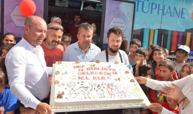 Doğum gününü kutlayamayan depremzede çocuklar için sürpriz parti