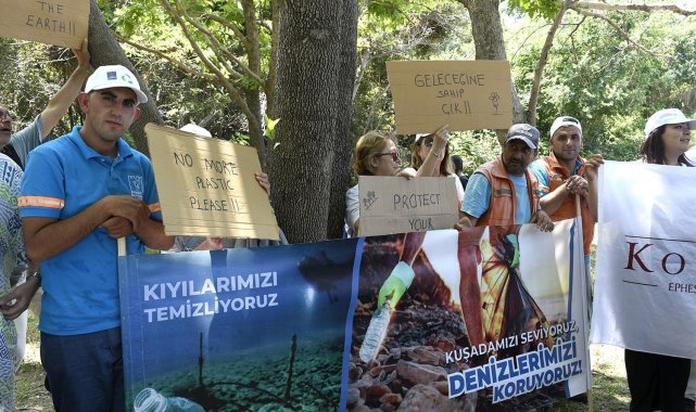 Dünya Çevre Günü'nde Dilek Yarımadası Milli Parkı'nda kıyı temizliği yapıldı