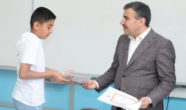 Düzce'de 73 bin 780 öğrenci karne aldı