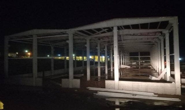 Edirne OSB'de fırtınada çatı uçtu, işçiler 12 metreden düştü: 1'i ağır 3 yaralı