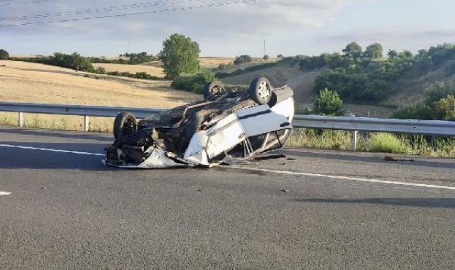 Edirne'de bariyere çarpan otomobil takla attı: 3 yaralı