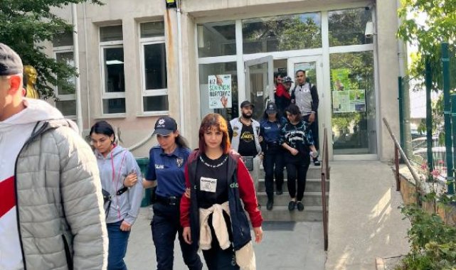 Edirne'de uygulamada 14 kaçak göçmen yakalandı