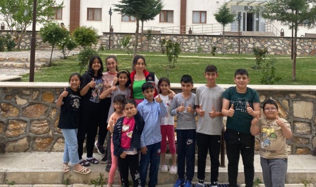 Elazığ'da depremzede çocuklar unutulmuyor