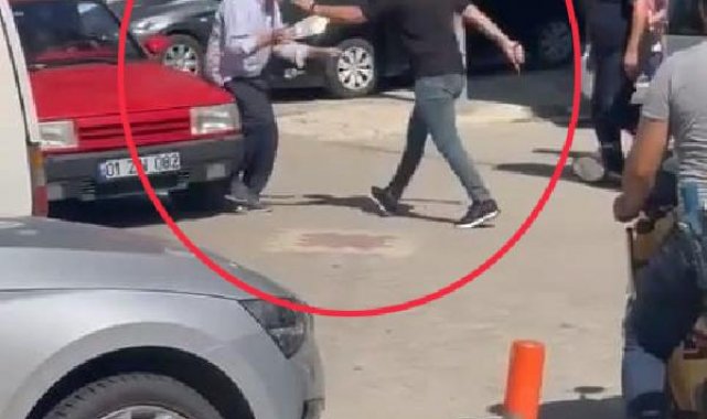 Elektrikli bisikletteki kız arkadaşıyla çarpışan otomobil sürücüsünü darbedip, bıçakladı