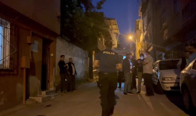 Emekli aşçı evinde bıçaklanmış halde ölü bulundu