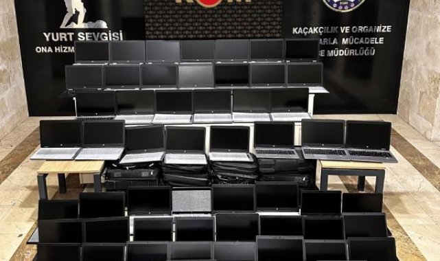 Emlak ofisinde 1 milyon liralık kaçak bilgisayarlar ele geçirildi