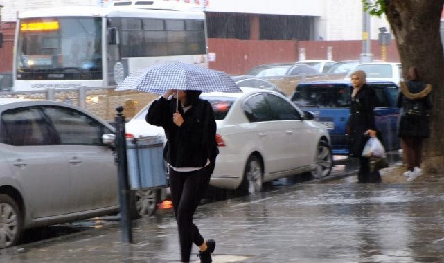 Erzincan yağmura teslim oldu
