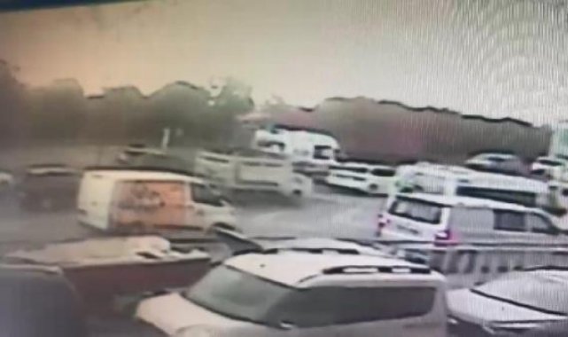Esenler'de minibüsün çarptığı motosiklet sürücüsü hayatını kaybetti
