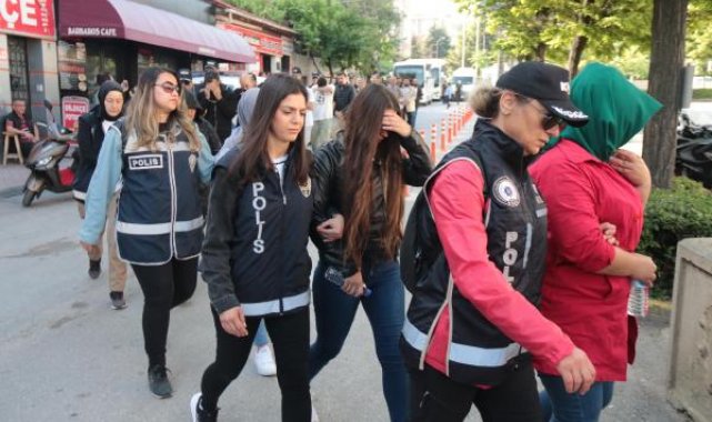 Eskişehir merkezli 3 ilde ikinci el araç sahiplerini dolandıran şüphelilere operasyon: 28 gözaltı