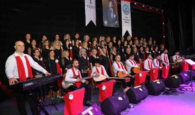 Fatsa'da kadın koro ekibinden halk müziği konseri