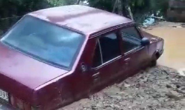 Feke'de şiddetli yağış hayatı olumsuz etkiledi